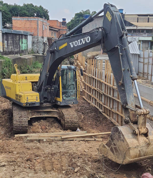 Aterro - Canarinho Locação e Terraplanagem