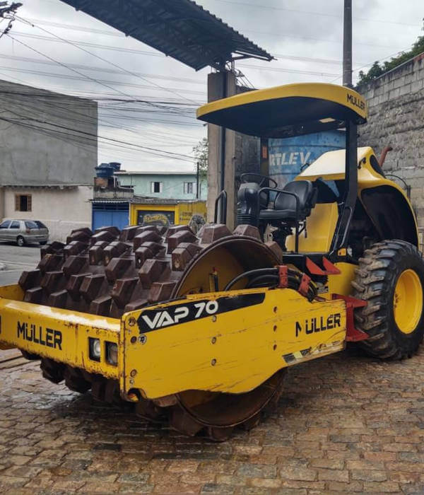 Compactação de Solo - Canarinho Locação e Terraplanagem